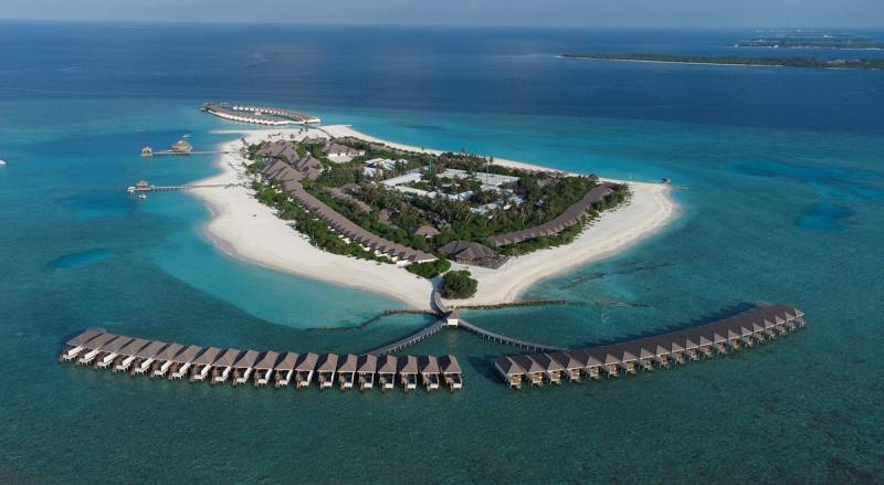 3 Nights Luxury Stay At Brennia Kottefaru Resort - Maldives Tour