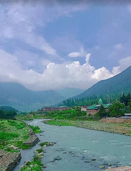 4 Nights - 5 Days Honeymoon In Kashmir