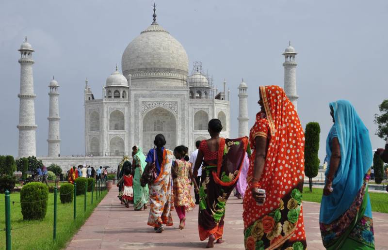 Classic Rajasthan With Taj Mahal