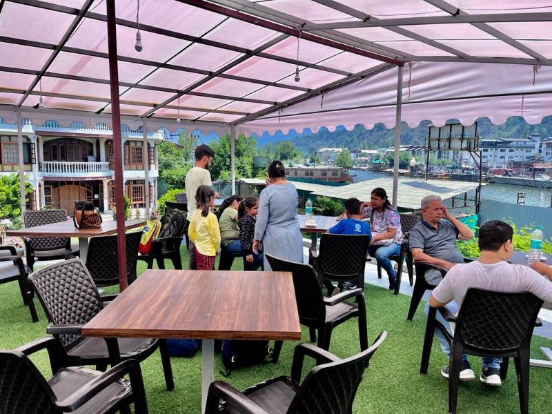 4 Nights 5 Days Srinagar to Srinagar tour package