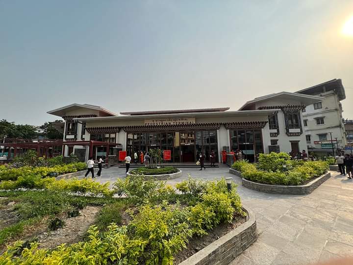 8 nights 9 days tour by land