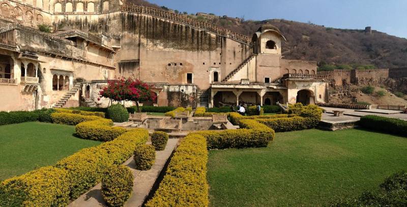 Sensational Bundi Sightseeing Tour Package