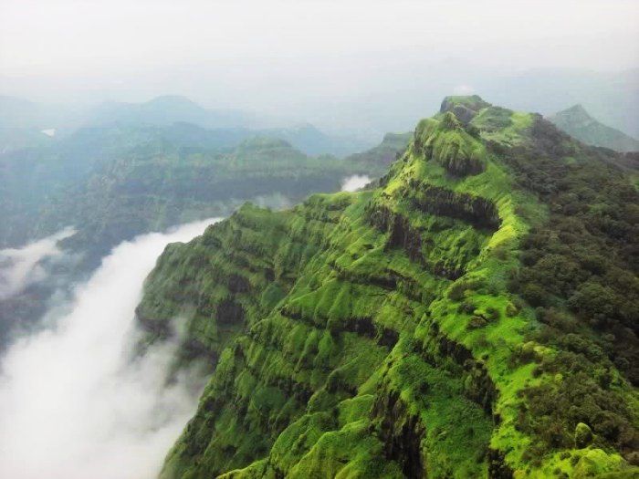 1 Night 2 Days from Pune to Mahabaleshwar Tour Package