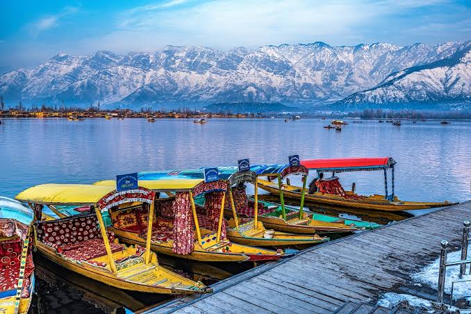 4 Nights 5 Days in Kashmir J&k Tour Package