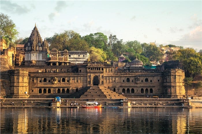 3 Days Indore - Maheshwar Tour Package Image