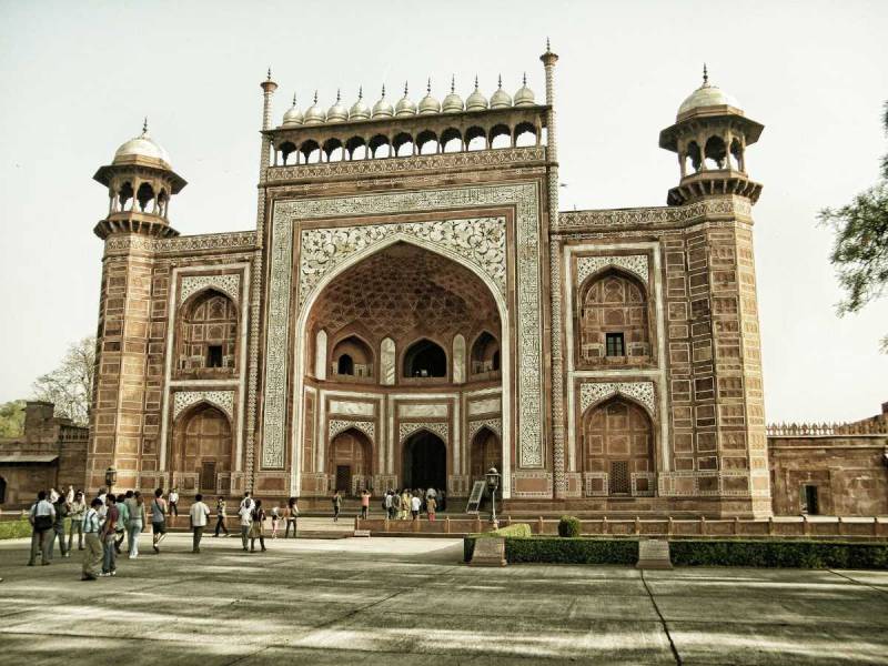 Mathura - Agra - Allahabad - Ayodhya Tour Package 5 Night 6 Days