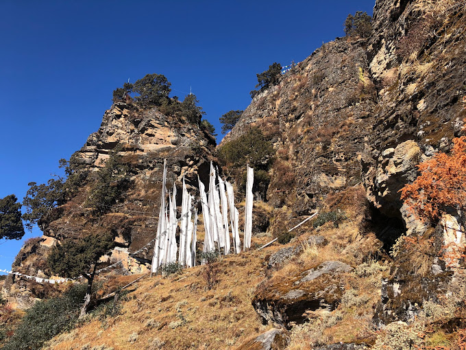 4 Nights - 5 Days Bumdrak Trek Tour