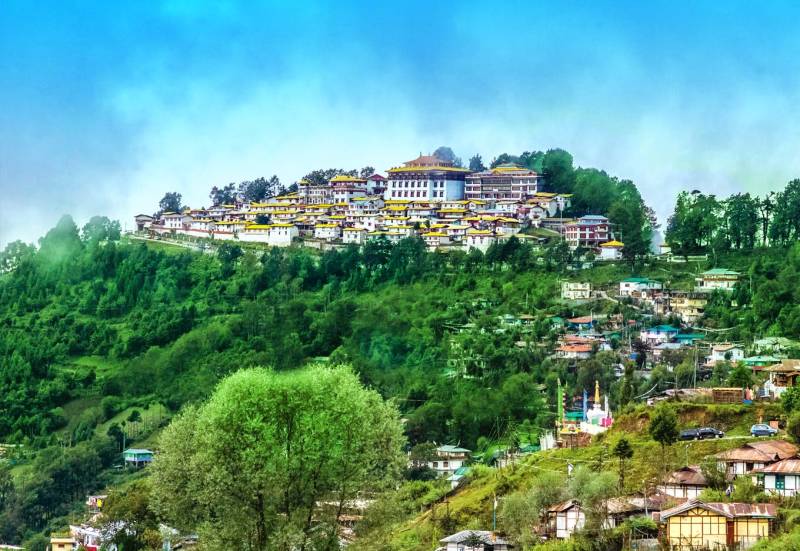 12D Bhalukpong - Dirang - Tawang - Bomdila - Kaziranga - Guwahati Tour