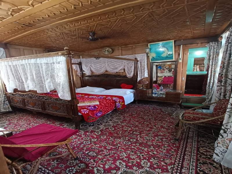 4 Nights And 5 Days  Srinagar to Srinagar