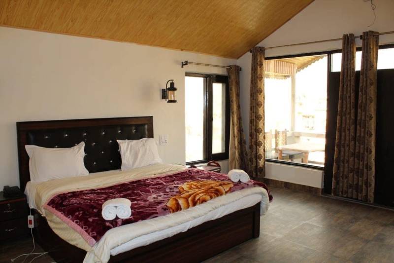 4 Nights And 5 Days  Srinagar to Srinagar