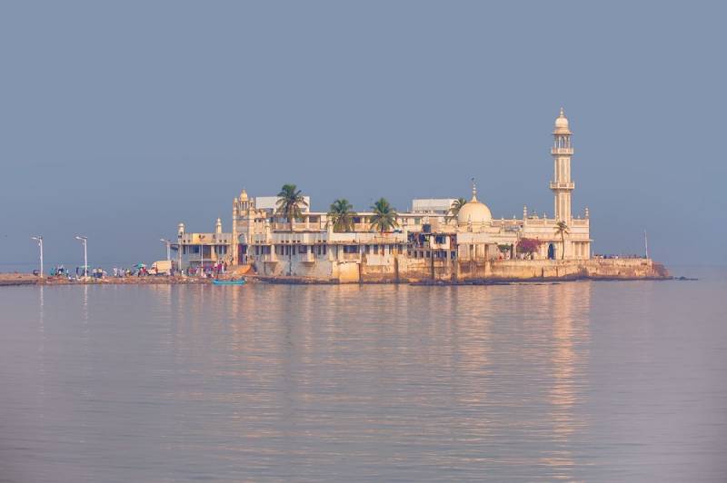 1 Night - 2 Day Haji Ali Dargah - Mumbai Package