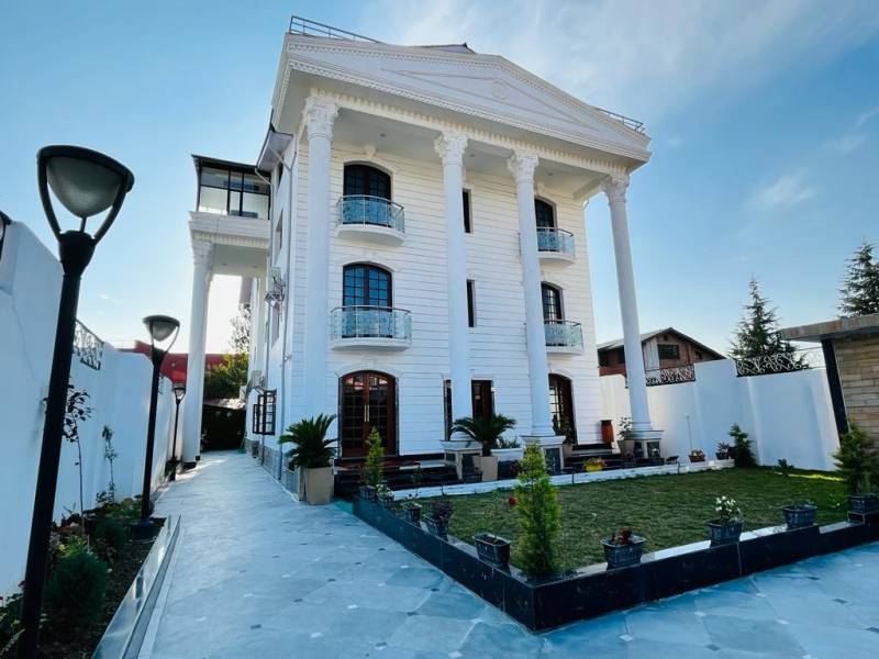 Semi Deluxe Kashmir Tour Package 3N 4D