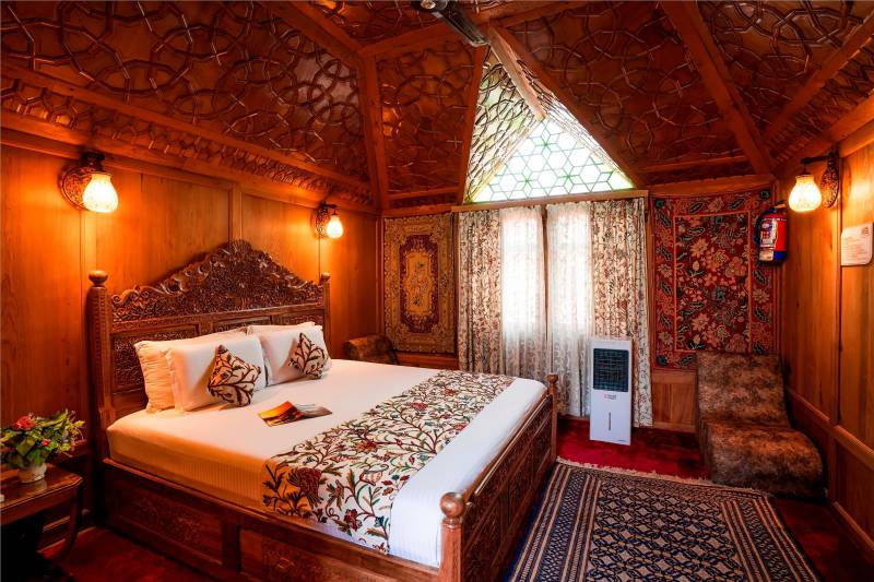 Super Deluxe Paradise Kashmir Package 8N 9D