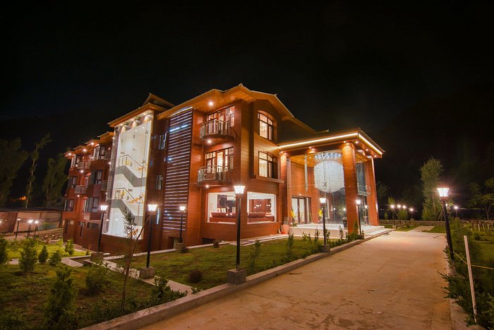 Super Deluxe Paradise Kashmir Package 8N 9D