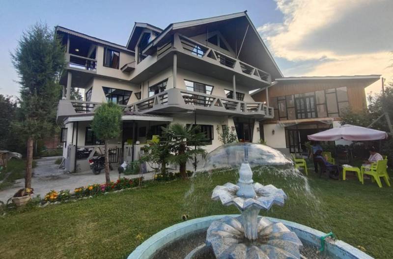 Semi Deluxe Paradise Kashmir Package 5N 6D