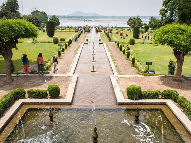 Kashmir Serenity Discovering Tranquil Landscapes
