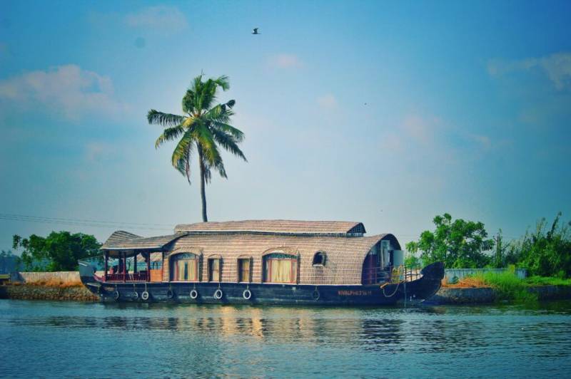 Kerala Tour Package 5 Night 6 days Image