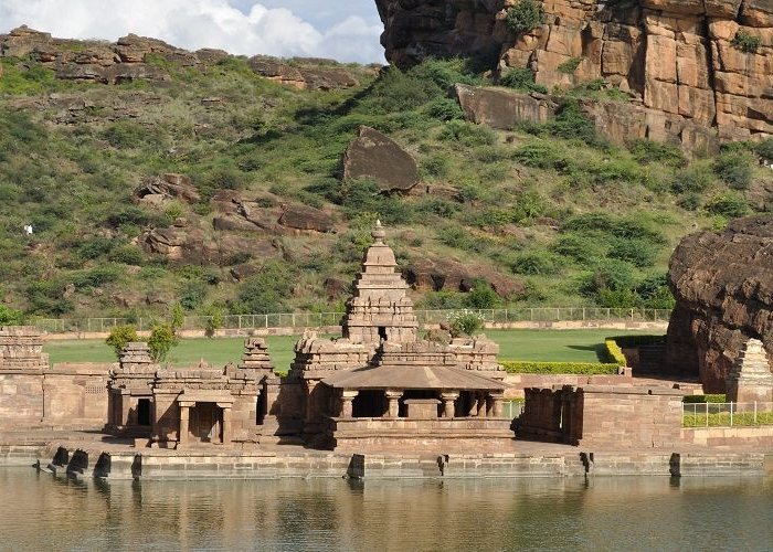4 Night 5 Days Hampi-Badami Tour