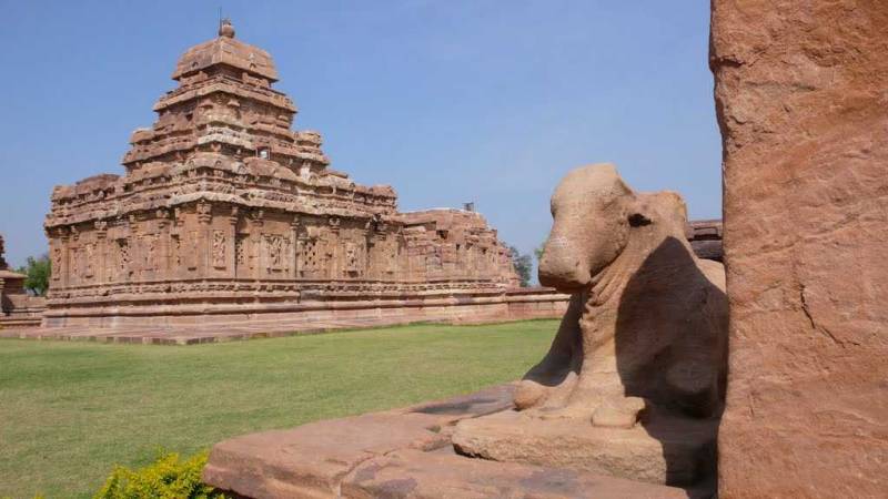 4 Night 5 Days Hampi-Badami Tour