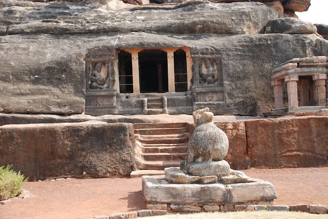 4 Night 5 Days Pune to Hampi Badami Package By Volvo