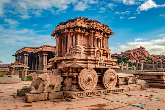 4 Night 5 Days Pune To Hampi Badami Package By Volvo