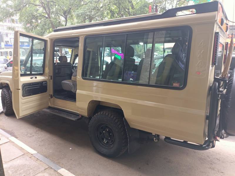 7 Days Kenya Budget Standard lodge Safari