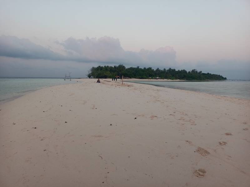 4 Nights 5 Days Maldives Tour Package