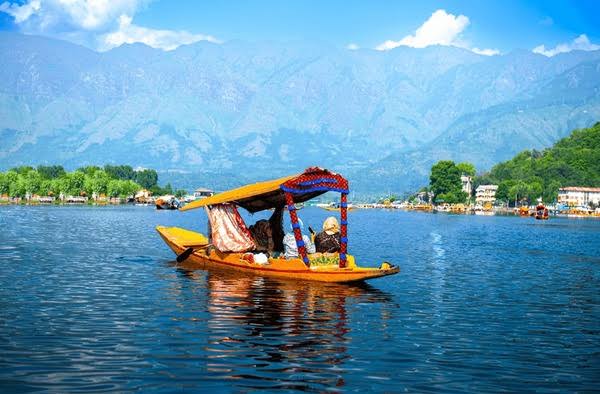 4 Nights 5 Days Kashmir Tour Package