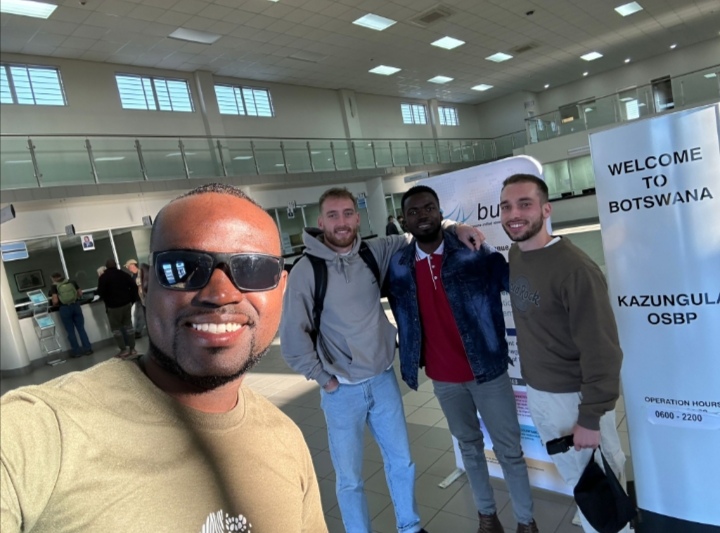 Savannah Expedition: 6-Day Journey from Maun to Kasane