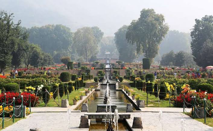 4 Nights 5 Days  Start Srinagar