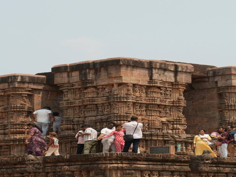 Puri Tour Package 2 Night 3 Days | Jagannath Temple Darshan & Konark
