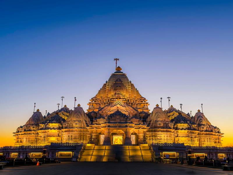 Varanasi Tour Package 2 Nights 3 Days | Kashi Vishwanath & Ganga Aarti