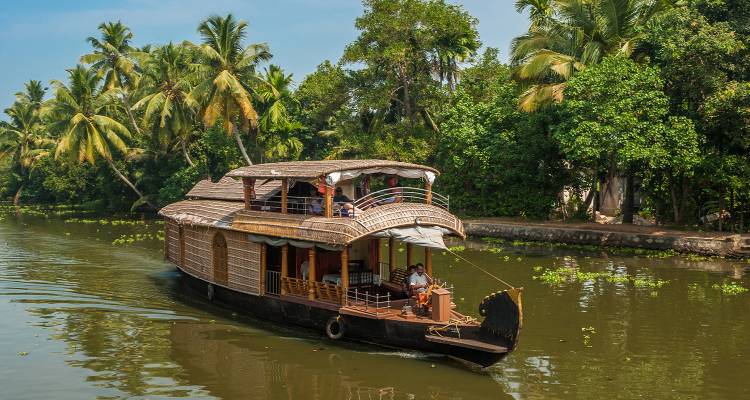 5 Night 6 Days Kerala Tour Package
