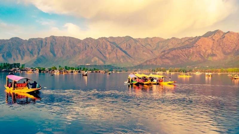 Srinagar - Gulmarg Tour Package 5D - 4N