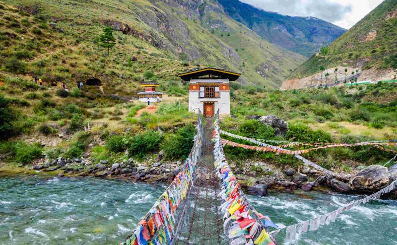 Bhutan – The Land of Thunder Dragon