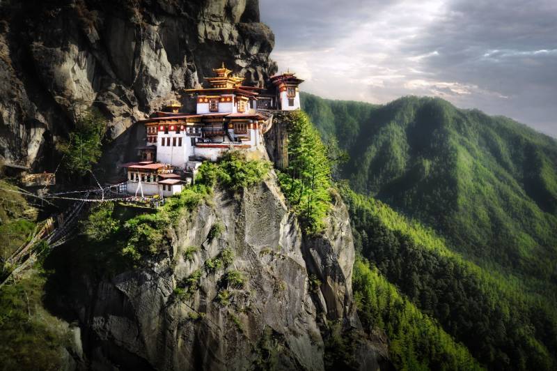 Bhutan – The Land Of Thunder Dragon