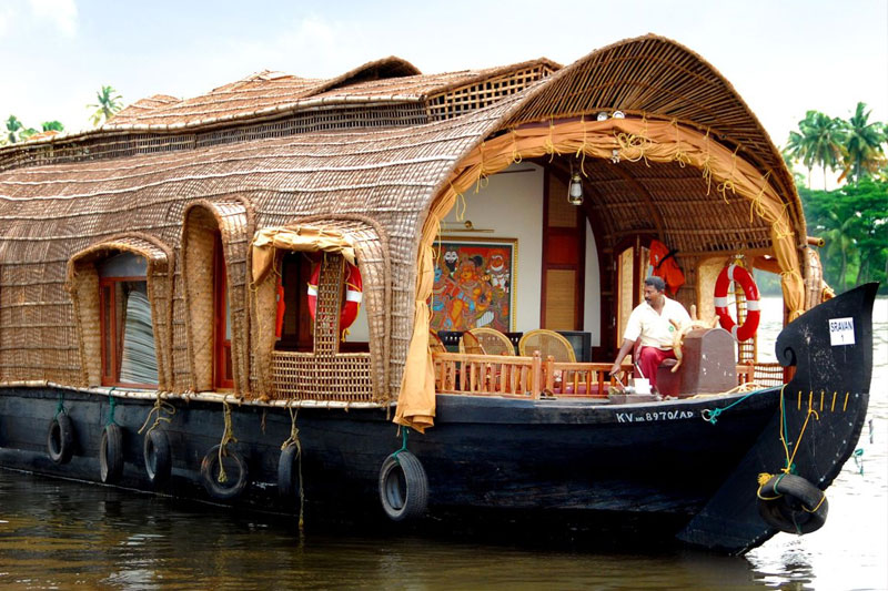 3 Night Munnar - House Boat Tour Package Ex - Cochin