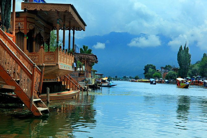4 Nights and 5 Days Kashmir Package