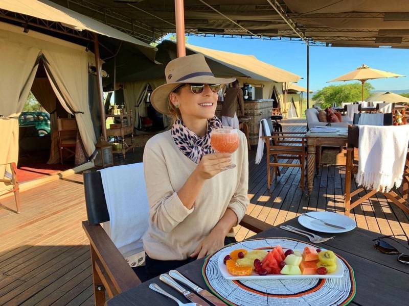 10 DAYS WILDEBEEST MIGRATION CROSSING MARA RIVER.