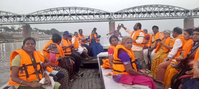 4n /5d varanasi ayodya Image