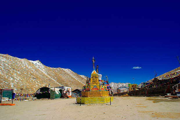 Leh Ladakh Round Circuit Srinagar Pickup Delhi Drop | 9 Nights 10 Days