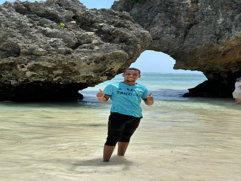 Jozani National Saalam Cave and Mtende Beach Day Tour