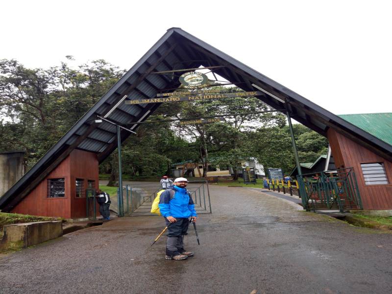 8 D 7 N Machame route tour package