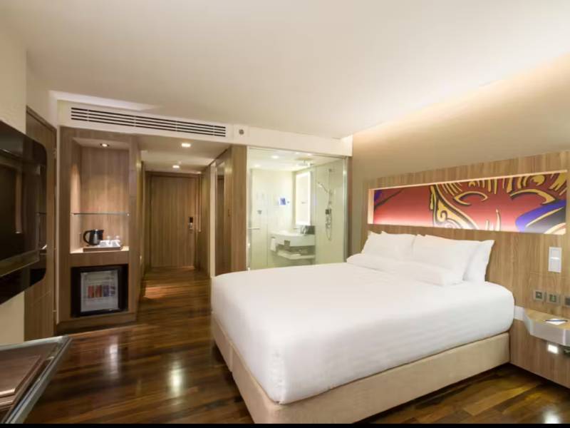 5 Nights 6 Days Bangkok Thailand Pattaya Phuket