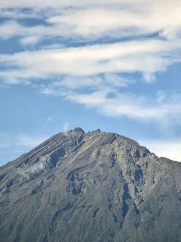 5-Days Mount Meru Trek Through Arusha National Park Tour Image