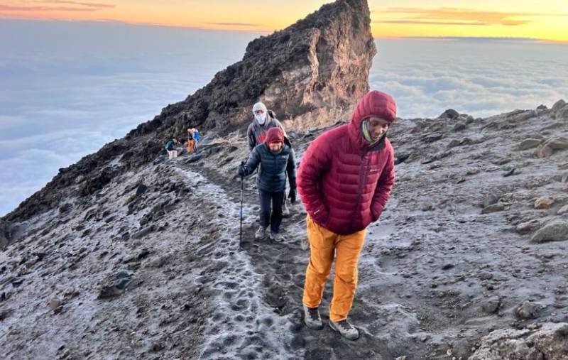 5 Days Mount Meru Tour