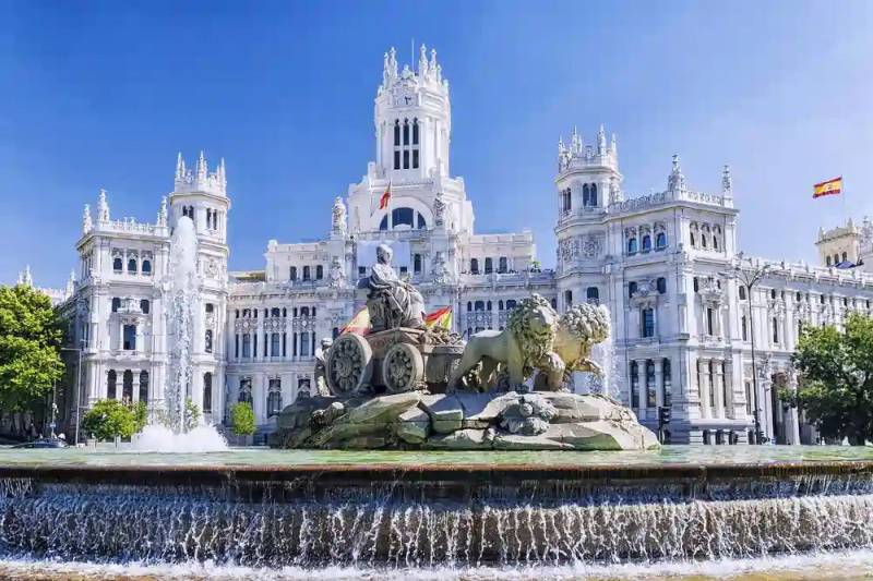 Classical Spain With Paris 9 Nights - 10 Days Tour
