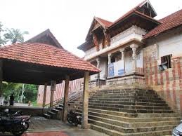 2 Nights / 3 Days Pandiyanattu Thirupathikal Luxury Tempo Traveller 10 + 1 Caravan High- Capacity Ac