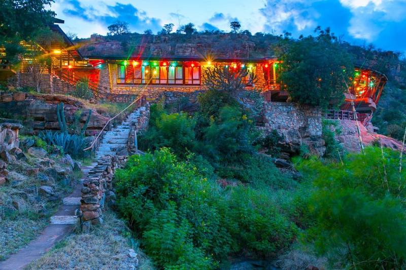 3 days Amboseli and Tsavo West Safari Image