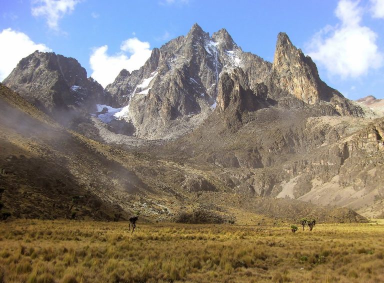 5 Days Sirmon Down Chogoria - Mt Kenya Climbing Safaris Tour Image